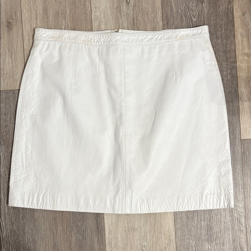 Chic White Leather Skirt L